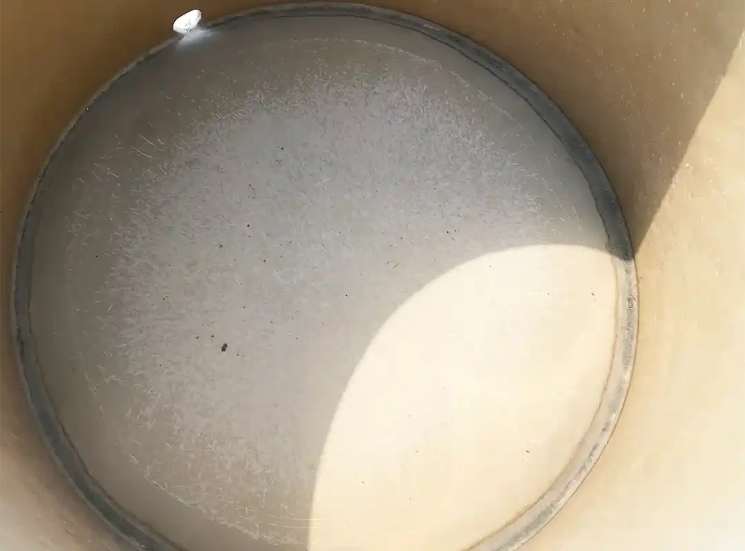 110　開放樹脂ライニングタンク　665 L　(ﾀﾝｸNo.213)の画像